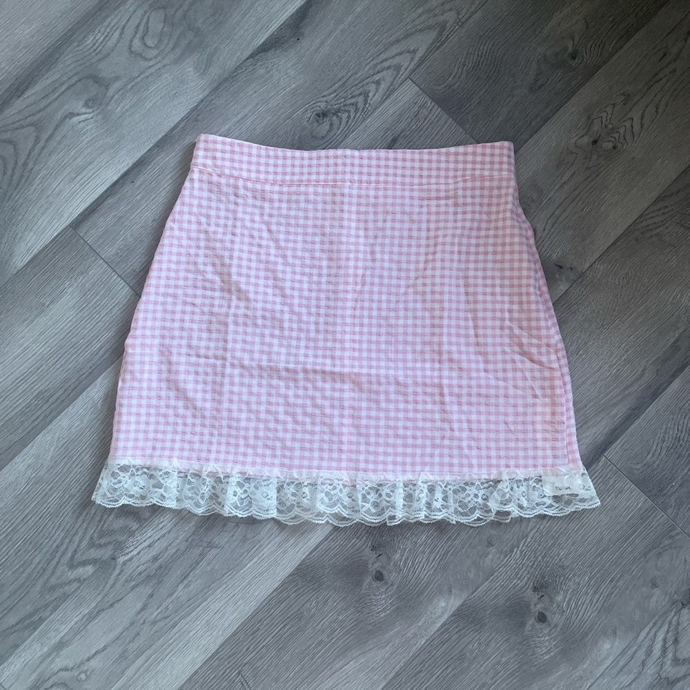ROMWE Pink Checkered Mini Skirt with Lace Hem